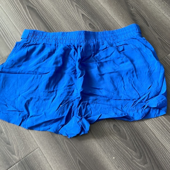 Fashion Nova Lightweight Colbalt Blue Shorts - Picture 4 of 4
